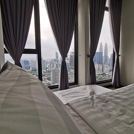 Expressionz Designer Suites Host By Aurora Premium Stay Kuala Lumpur Bagian luar foto