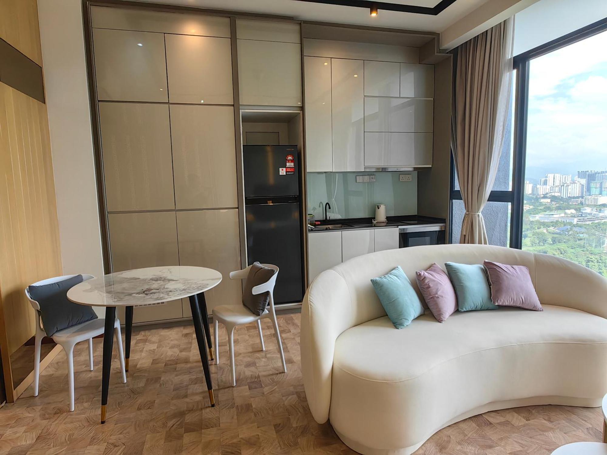 Expressionz Designer Suites Host By Aurora Premium Stay Kuala Lumpur Bagian luar foto