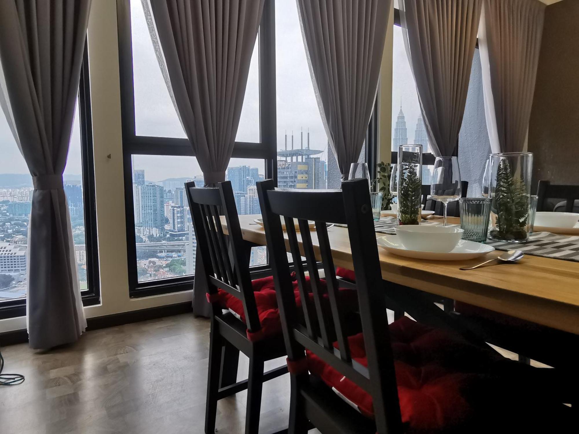 Expressionz Designer Suites Host By Aurora Premium Stay Kuala Lumpur Bagian luar foto